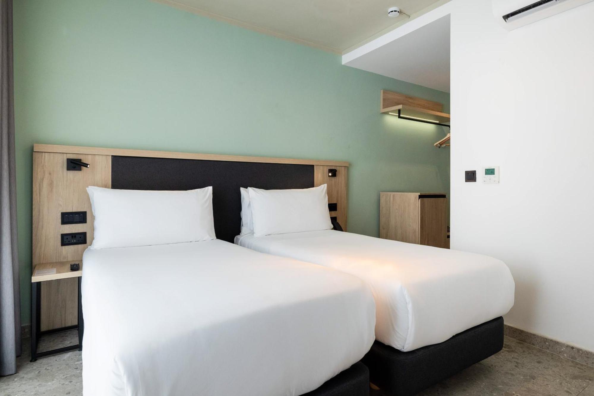 Hotel Levante St Julian'S, Affiliated By Melia Сент Джулианс Экстерьер фото