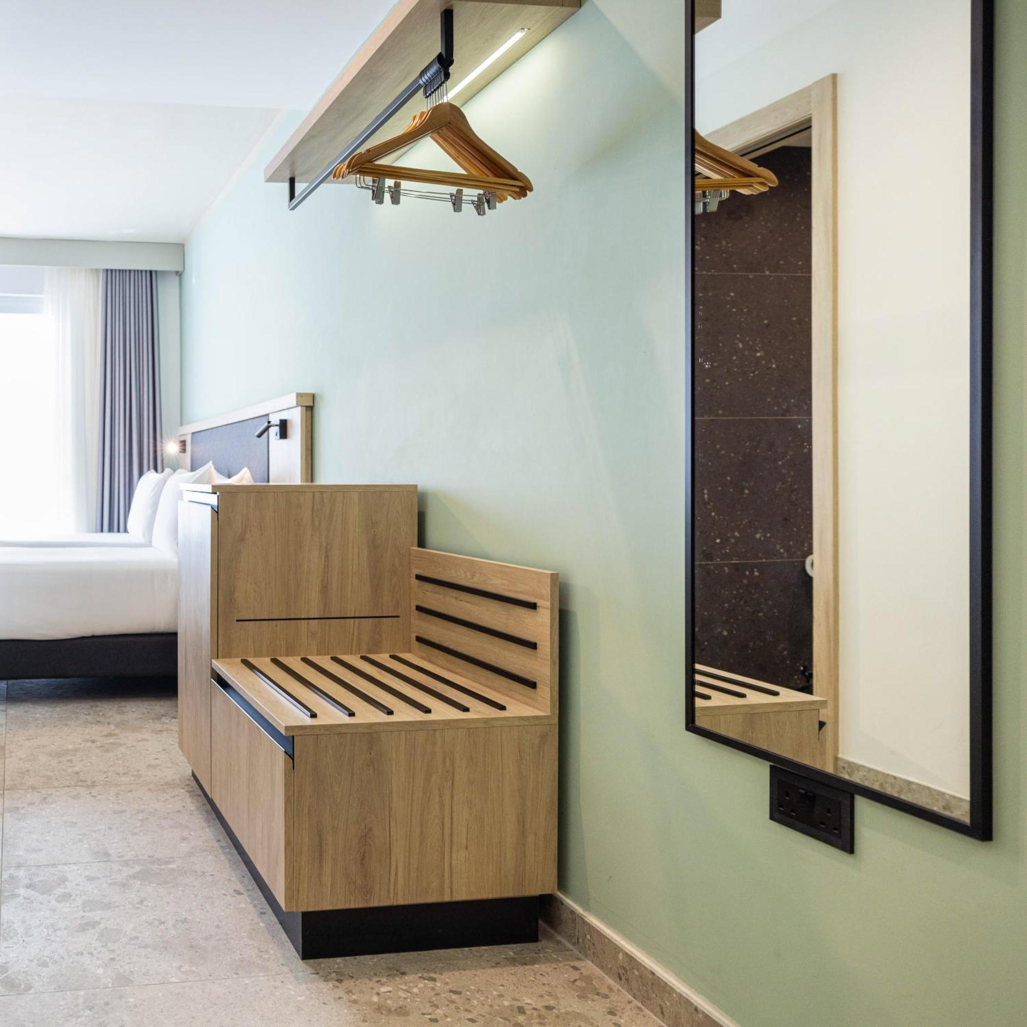 Hotel Levante St Julian'S, Affiliated By Melia Сент Джулианс Экстерьер фото